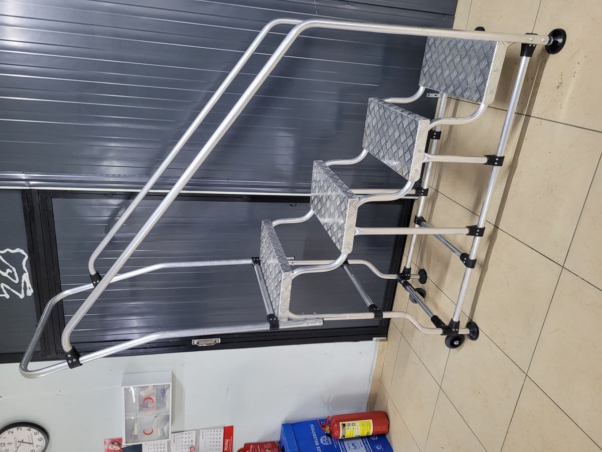 Çelik Konstrüksiyonda Malzeme Seçimi: S235 vs S355